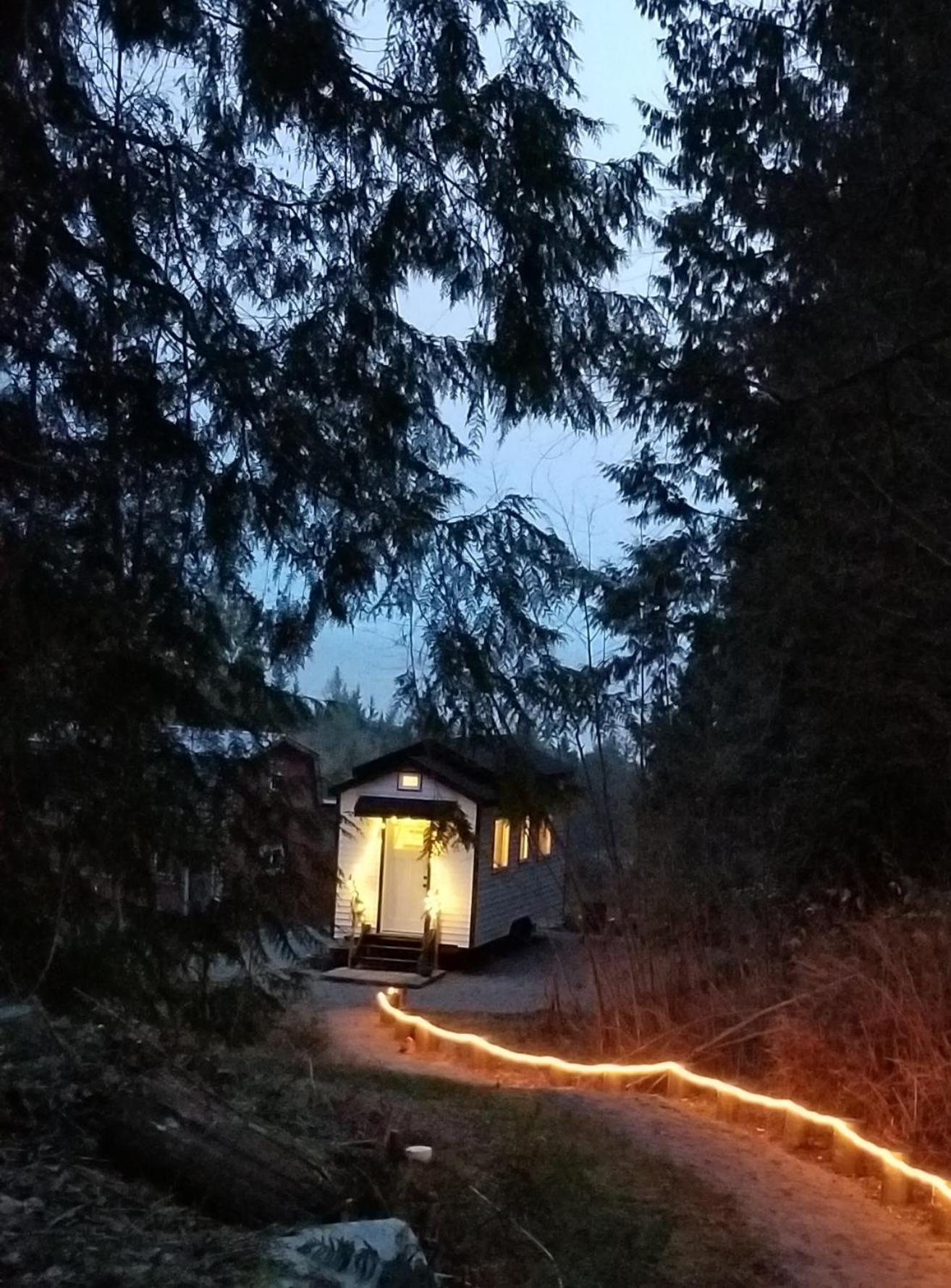 A Tiny Escape Villa Roberts Creek Ruang foto